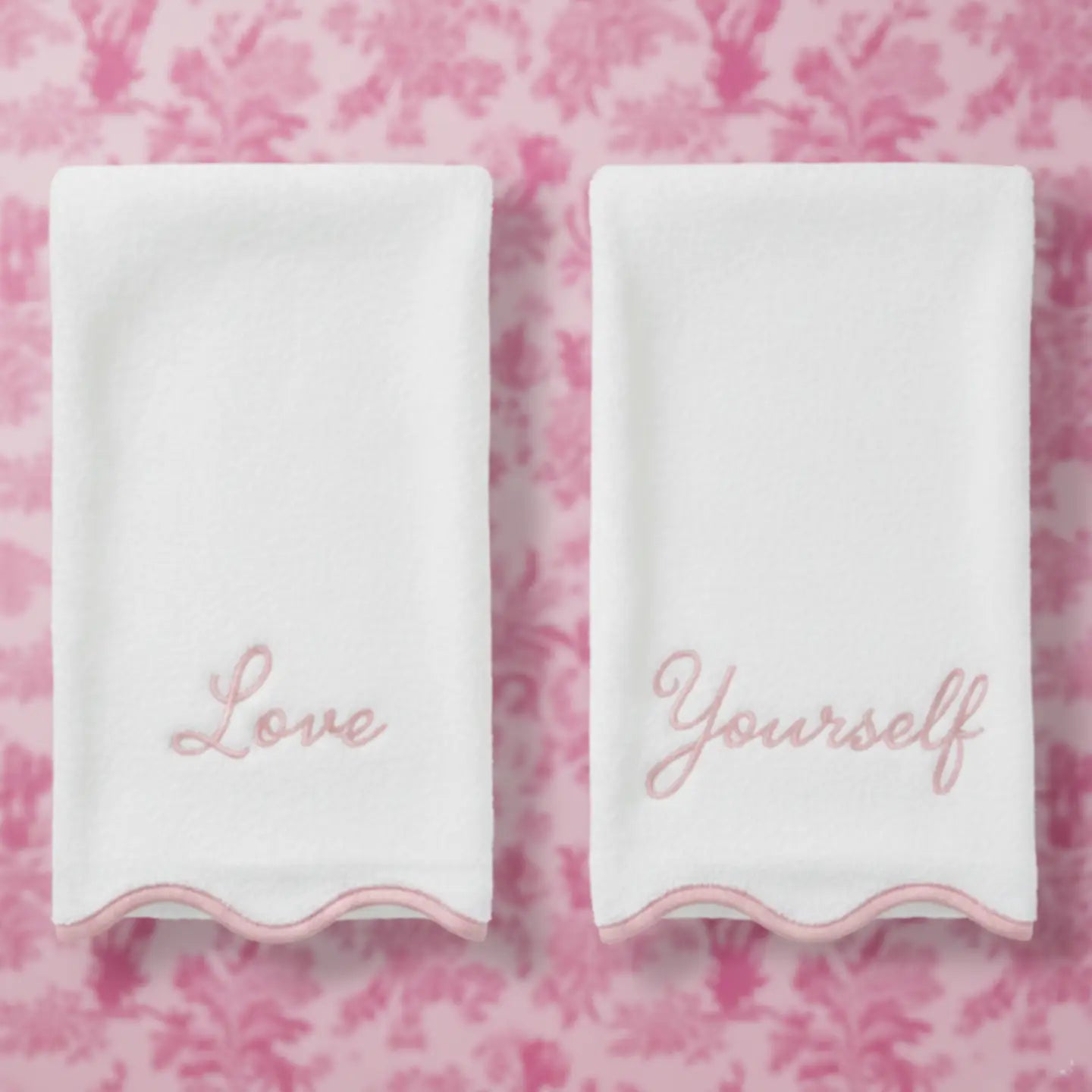 Monogrammed Scalloped Bath Towel