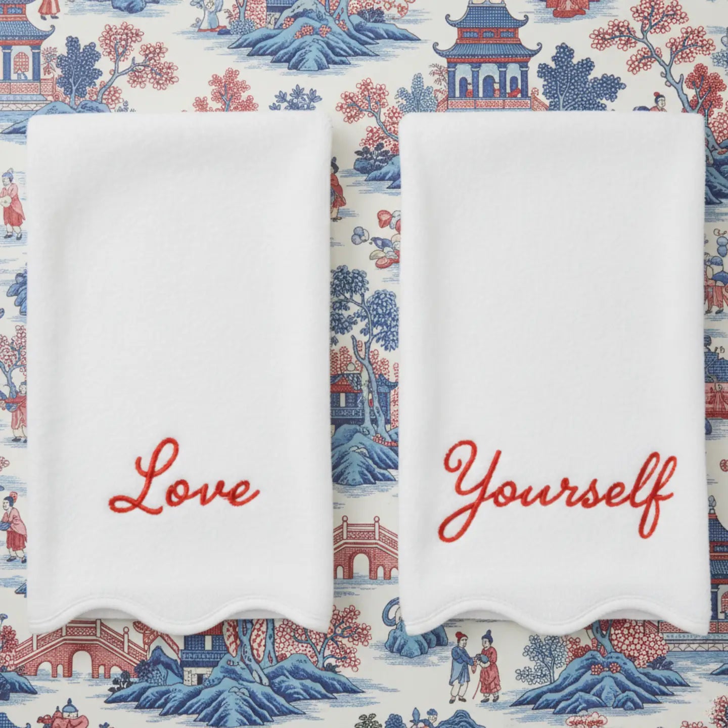 Monogrammed Scalloped Bath Towel